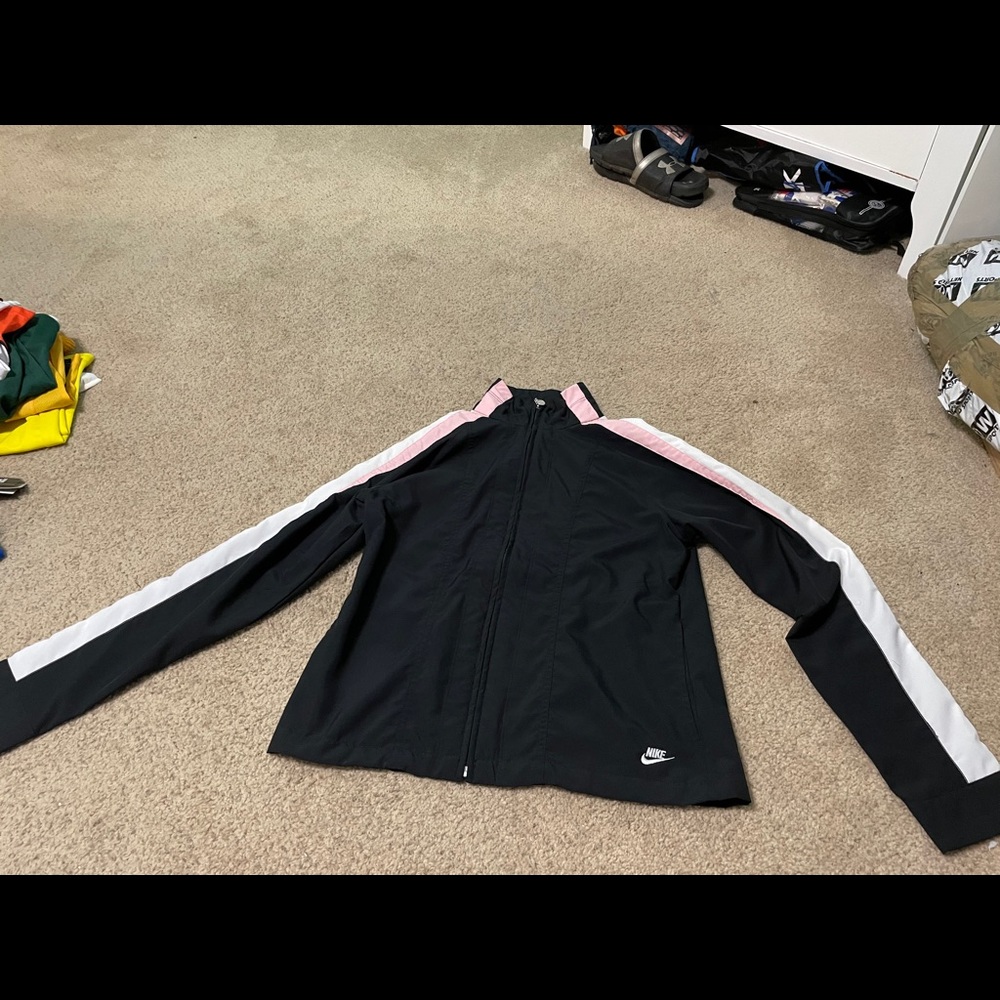 Nike wind breaker